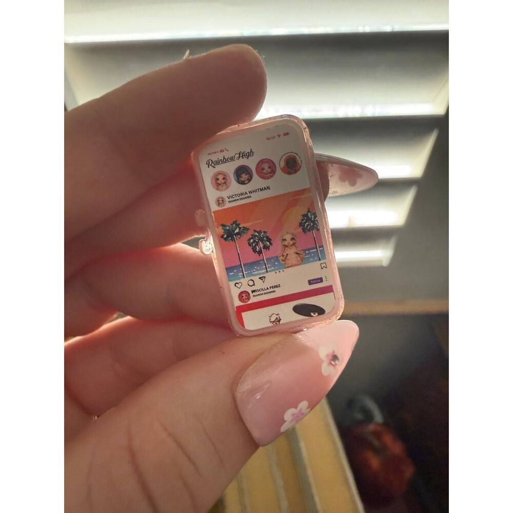 Mini smartphone for dolls